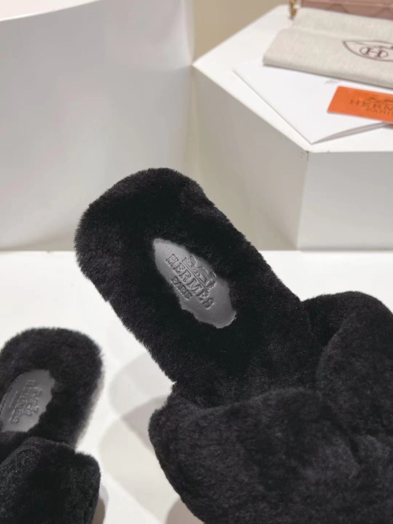 Hermes Slippers